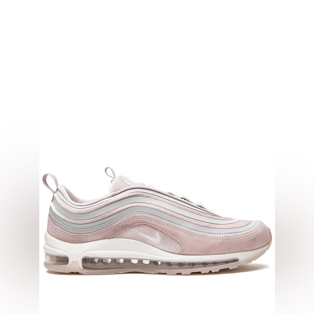 Nike Women's Sneakers in Pink and Gray
